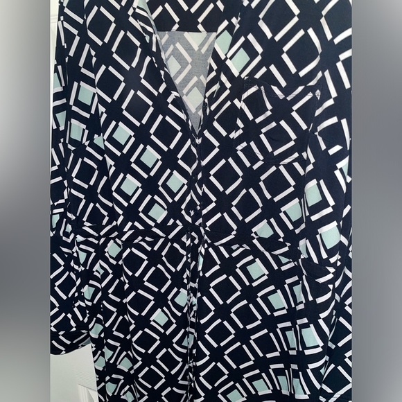 Cleo Long Sleeve, Straight Silhouette, Above-The-Knee Length Dress (Size XL) - Picture 2 of 4